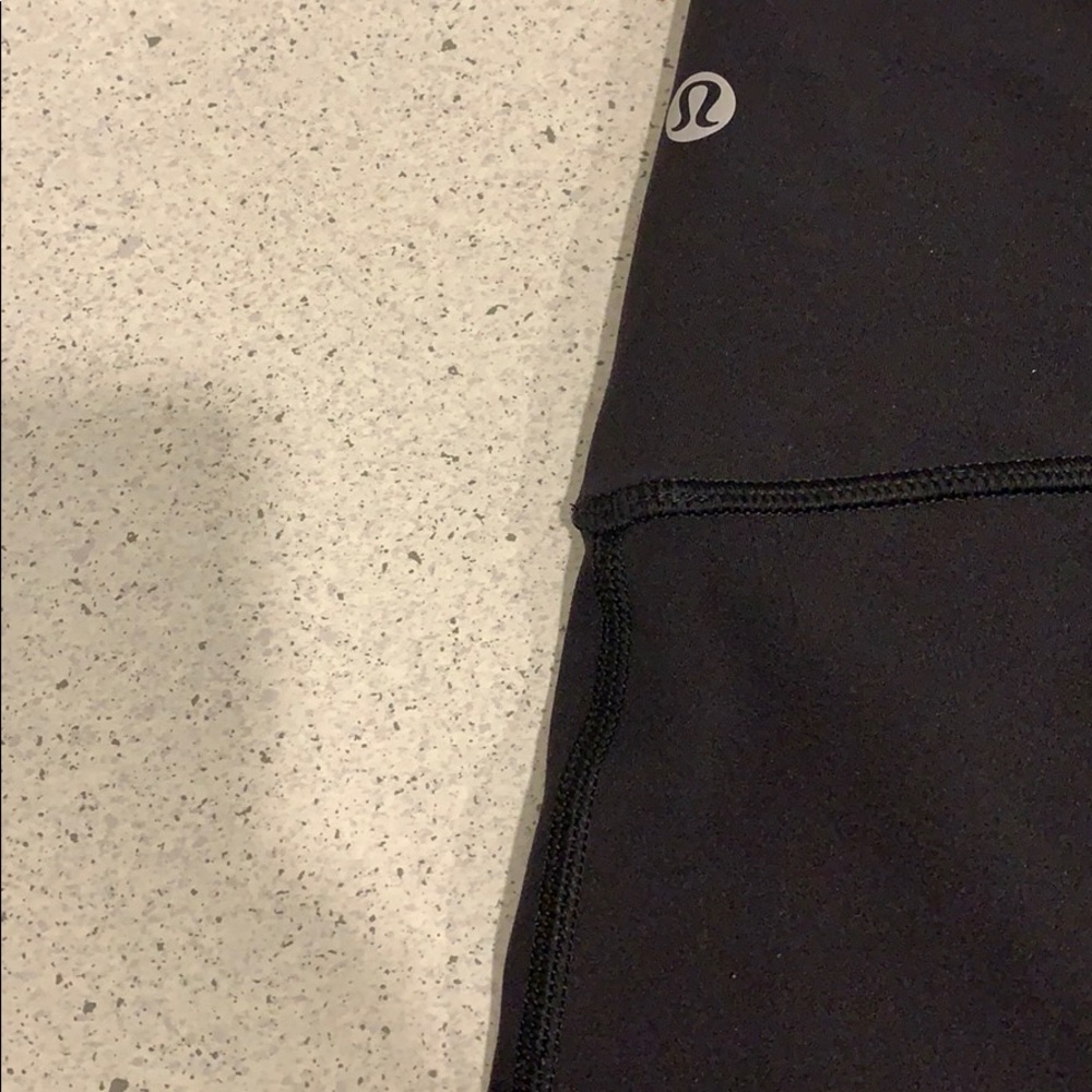 ⭐️ SOLD ⭐️ Lululemon Align Crop - Picture 6 of 7